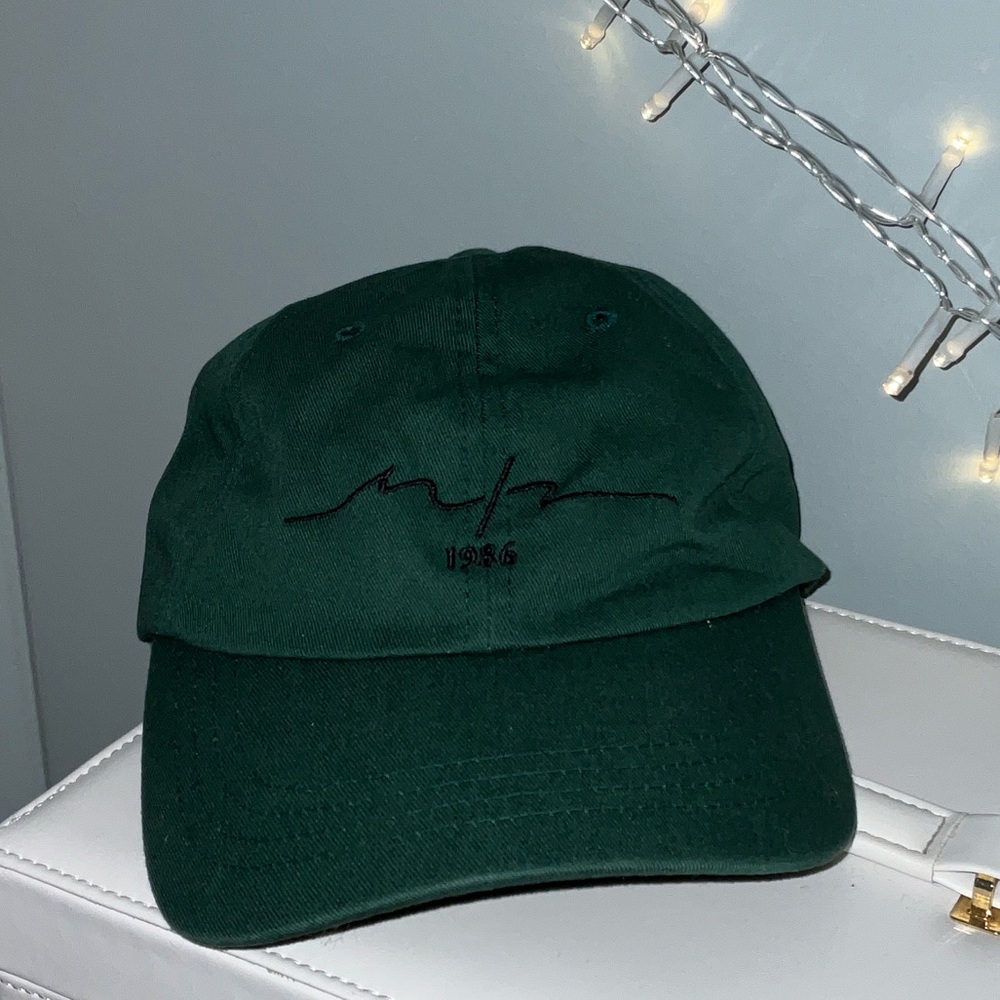 ⭐️ 40. Green Baseball Cap with Embroidery
